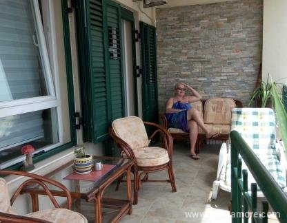 Appartement Aleksandra, logement privé à Herceg Novi, Mont&eacute;n&eacute;gro - terasa 1